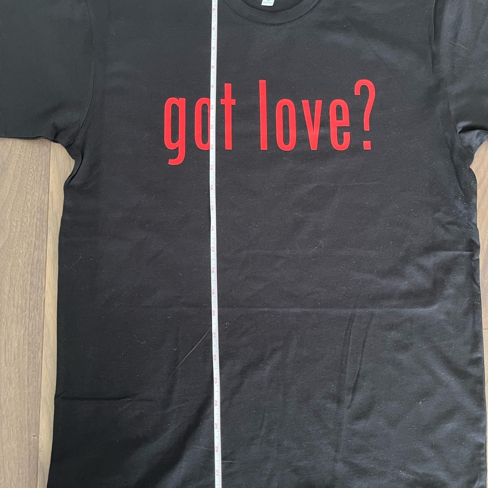 NWOT Got Love? T-Shirt - Picture 9 of 9